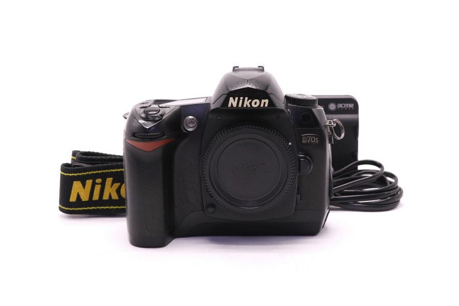 Nikon D70s body (пробег 31450 кадров)
