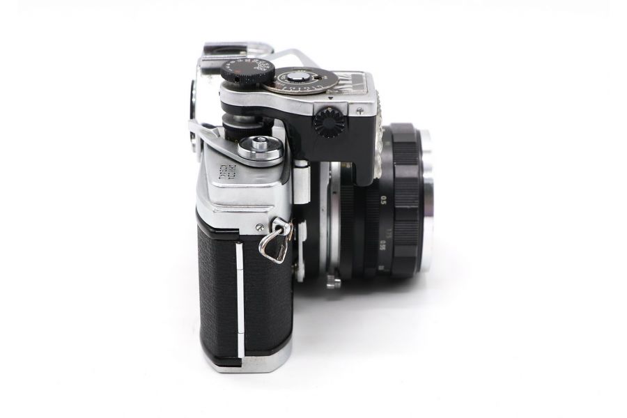 Minolta SR + Minolta Rokkor-PF Auto 1.8/50mm