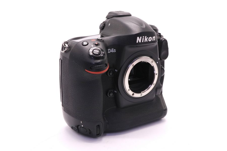 Nikon D4s body (пробег 443350 кадров)