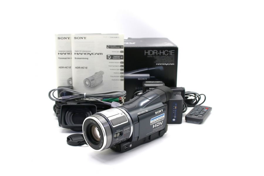 Видеокамера Sony HDR-HC1E в упаковке