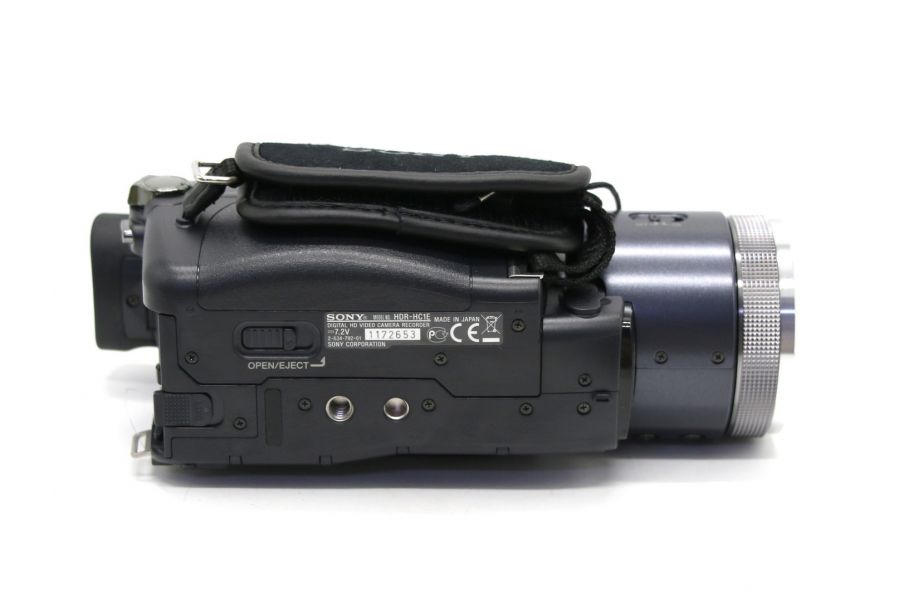 Видеокамера Sony HDR-HC1E в упаковке