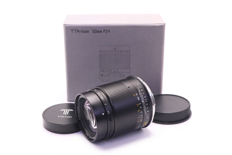 TTartisan 50mm F1.4 T-Mount в упаковке