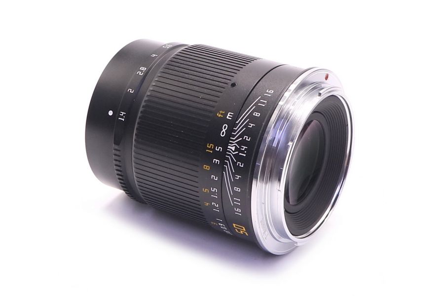 TTartisan 50mm F1.4 T-Mount в упаковке