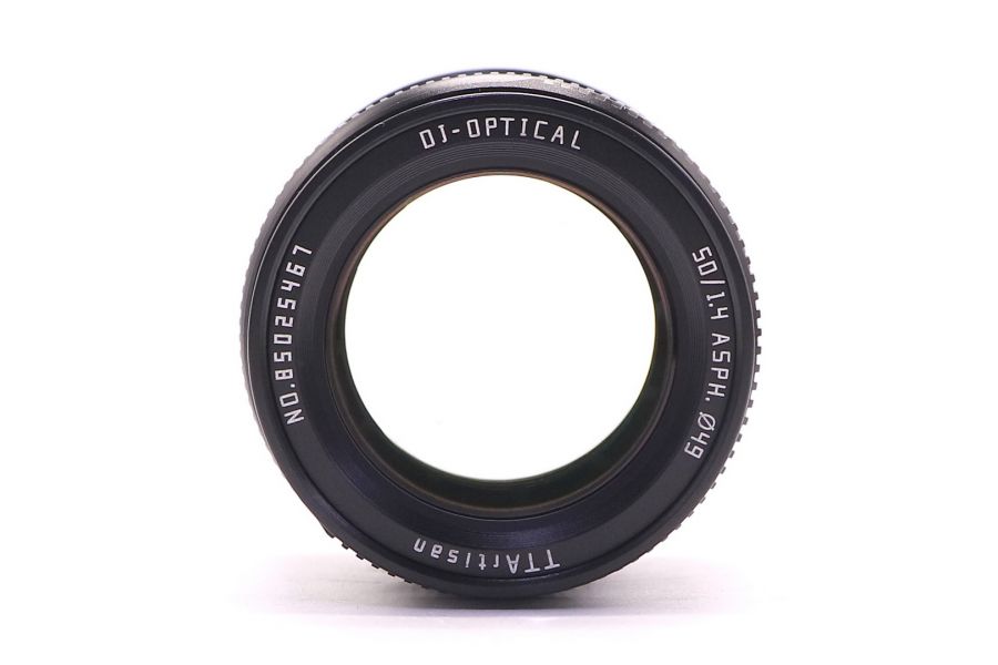 TTartisan 50mm F1.4 T-Mount в упаковке