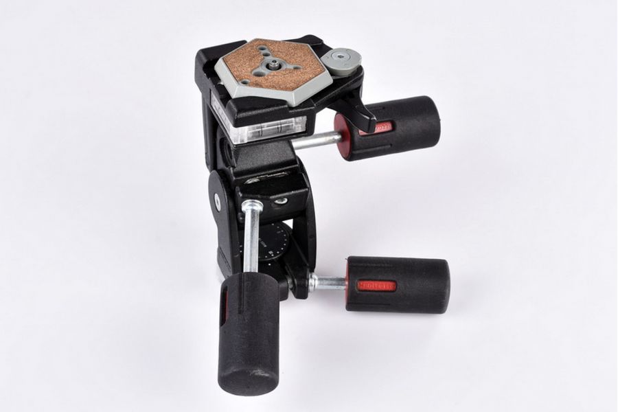 Штатив Manfrotto 475B + голова Manfrotto 029 новый