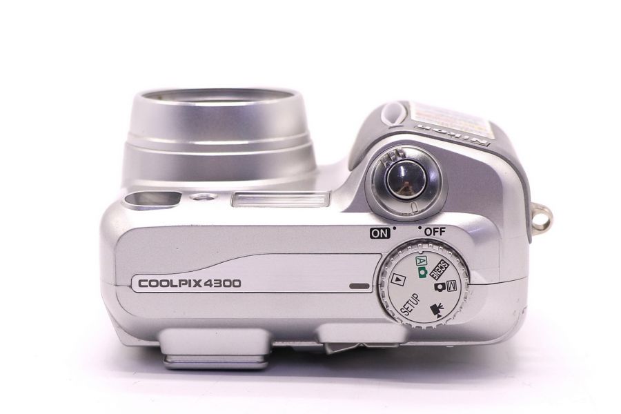 Nikon Coolpix 4300 (Japan)