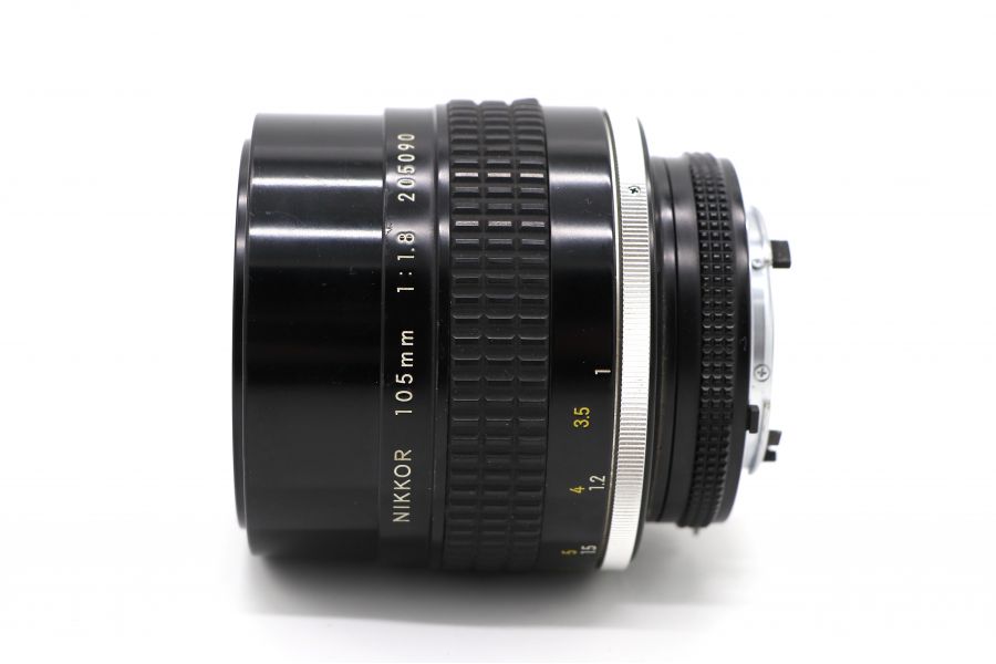 Nikon 105mm f/1.8 Nikkor (Japan, 1980)