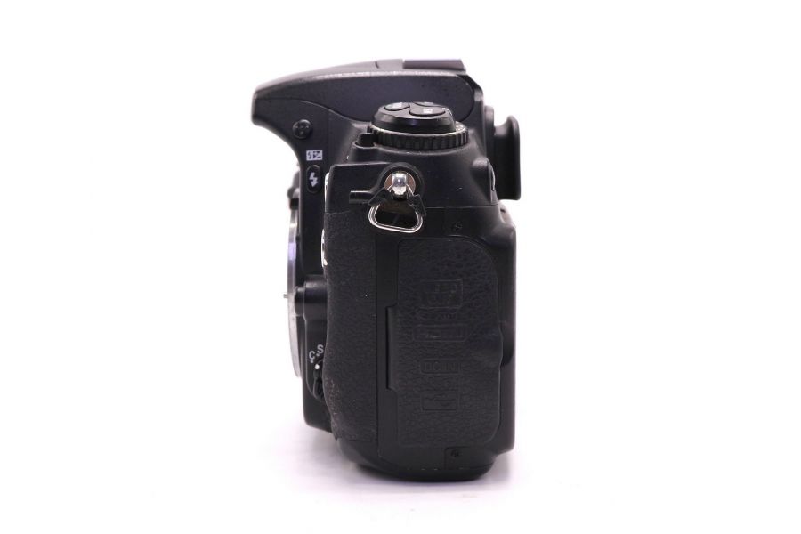 Nikon D300 body цифровой (пробег 48735 кадров)
