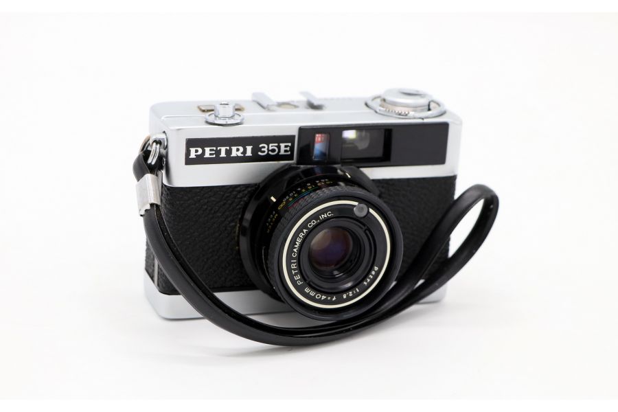 Petri 35E (Japan, 1971)