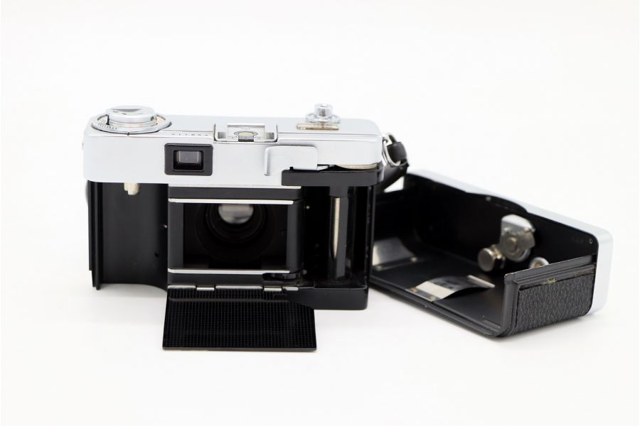 Petri 35E (Japan, 1971)