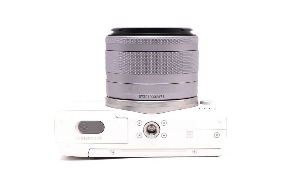 Canon EOS M100 kit белый