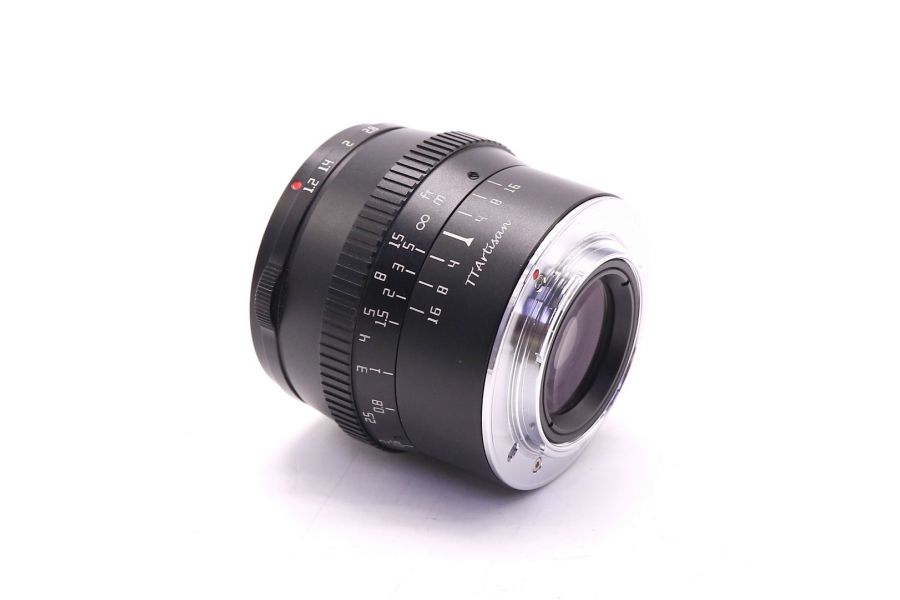 TTartisan 50mm f/1.2 for Micro 4/3 в упаковке