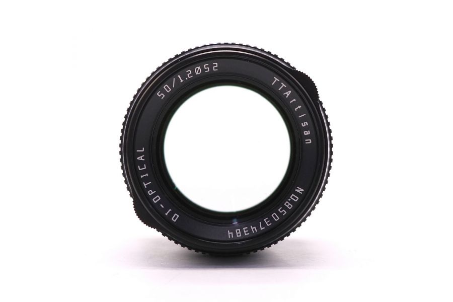 TTartisan 50mm f/1.2 for Micro 4/3 в упаковке