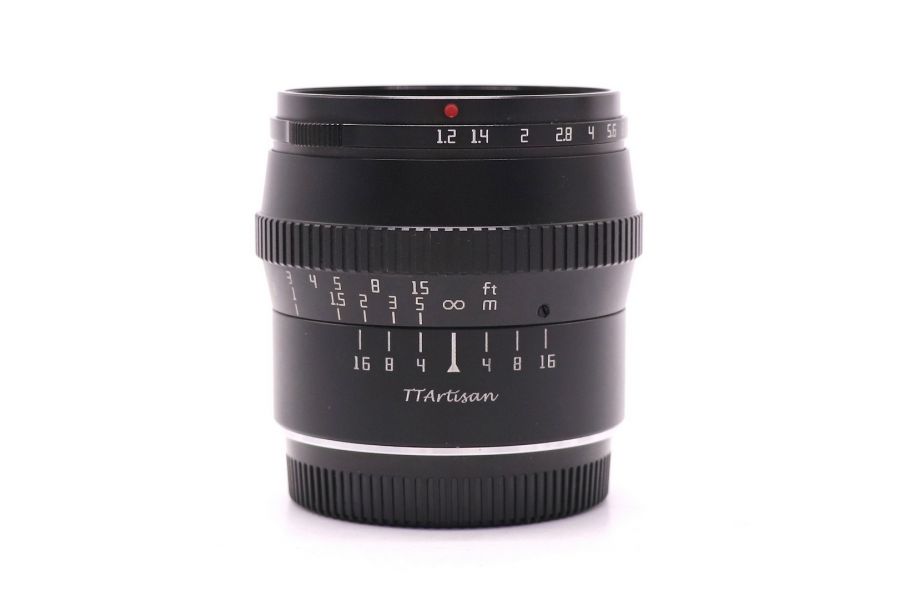 TTartisan 50mm f/1.2 for Micro 4/3 в упаковке