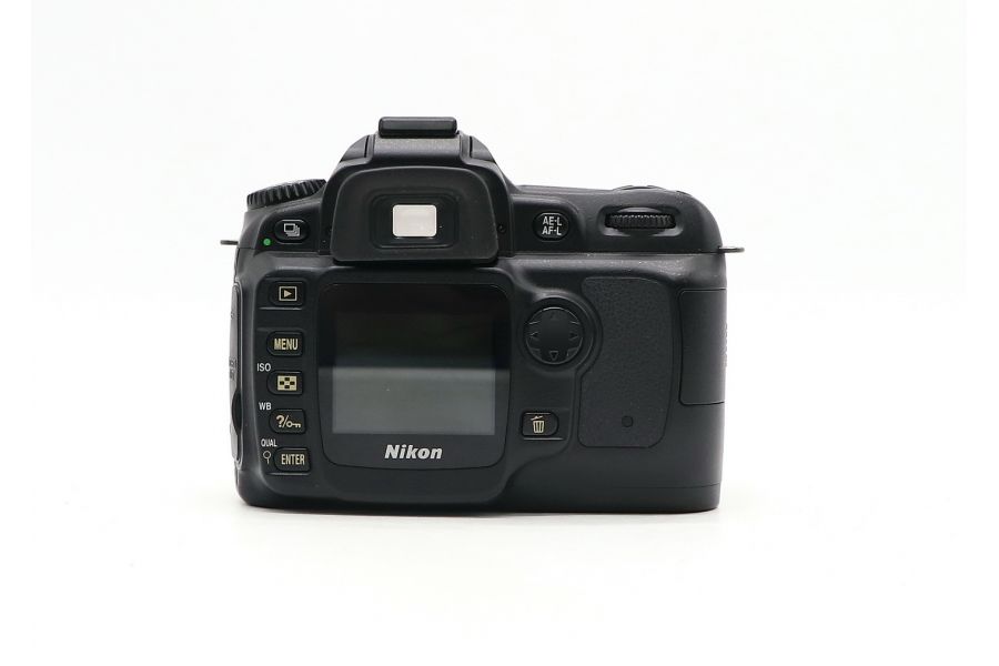 Nikon D50 body в упаковке (пробег 1825 кадров)