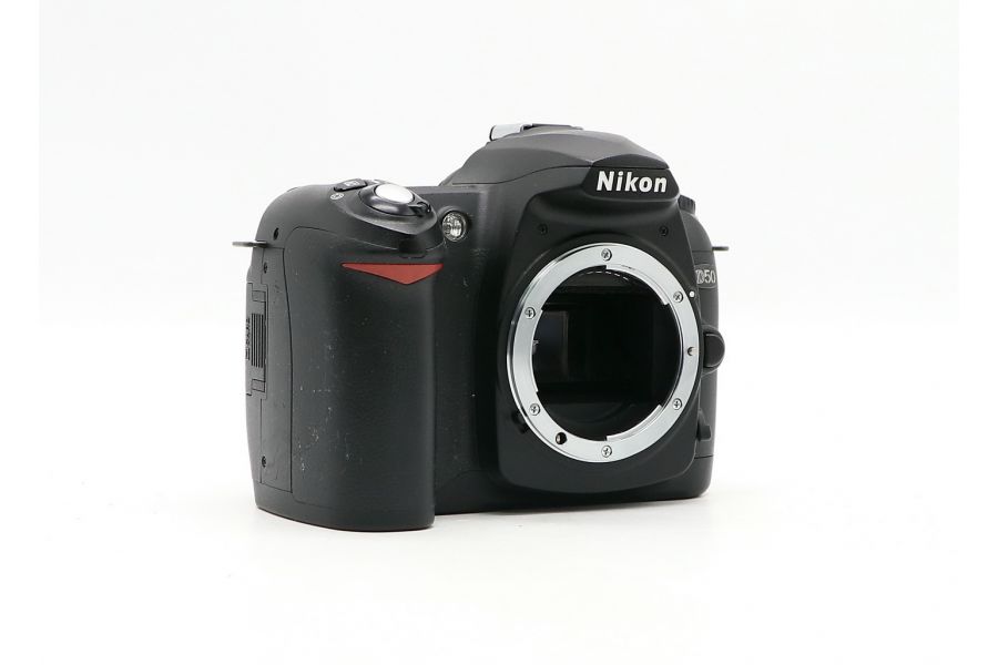 Nikon D50 body в упаковке (пробег 1825 кадров)