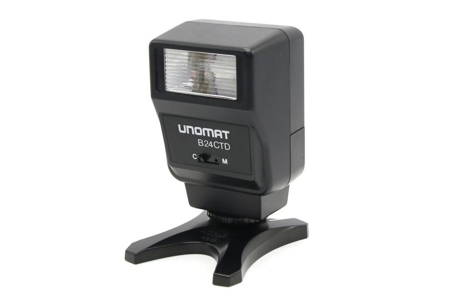 Фотовспышка Unomat B24 CTD в упаковке
