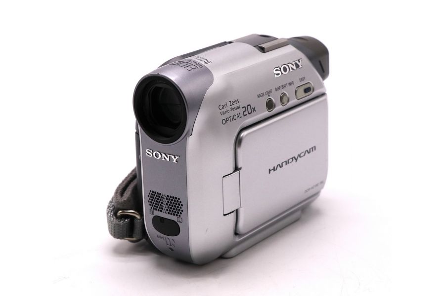 Видеокамера Sony DCR-HC19E