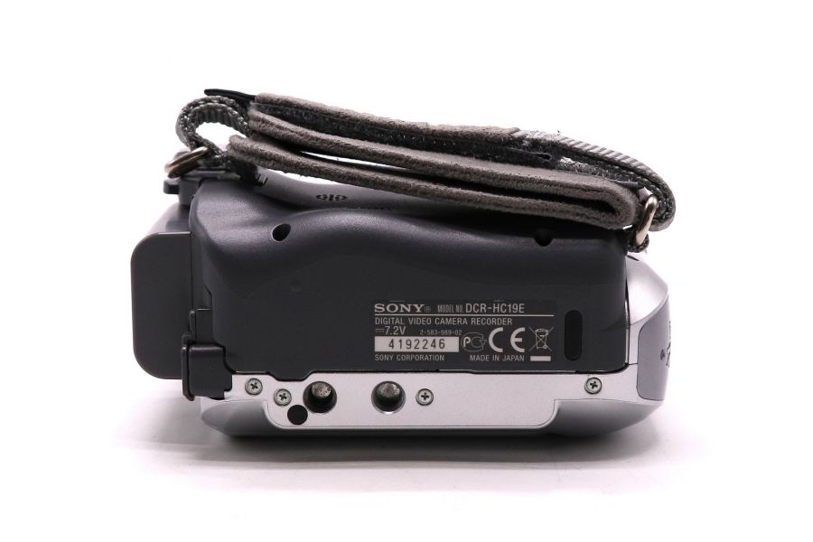 Видеокамера Sony DCR-HC19E