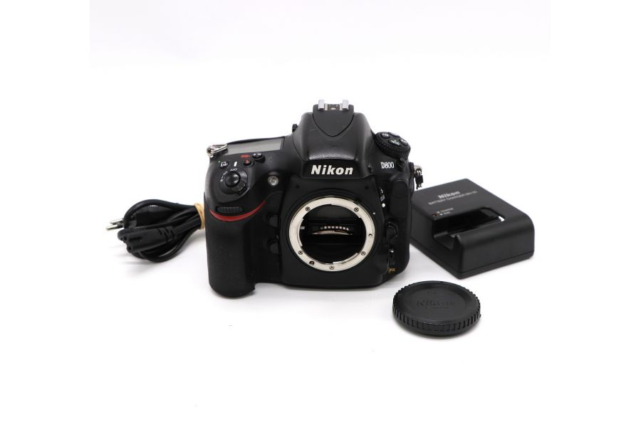 Nikon D800 body б. (пробег 235660 кадров)