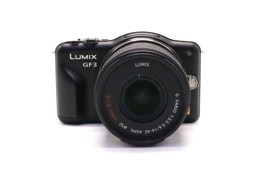 Panasonic Lumix DMC-GF3 kit black (пробег 2865 кадров)