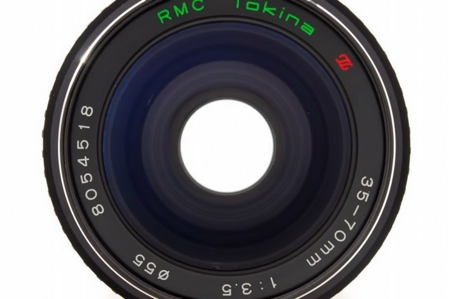 Tokina RMC 35-70mm f/3,5 FD (Japan, 1980)