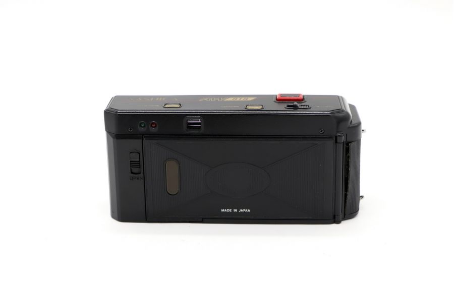 Фотоаппарат Yashica AW 818