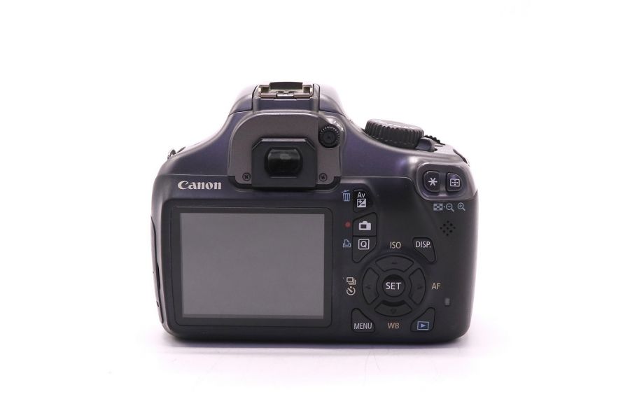 Canon EOS 1100D kit gray (пробег 17520 кадров)