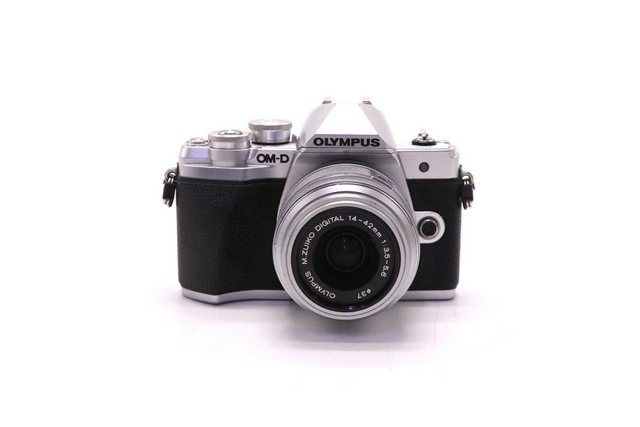 Olympus OM-D E-M10 Mark III kit silver (пробег 30460 кадров)