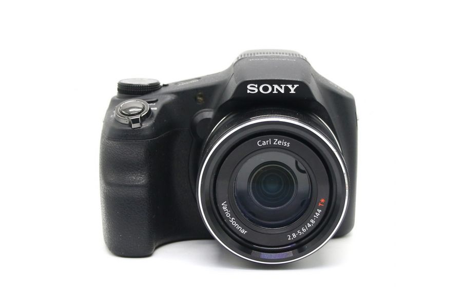 Sony Cyber-shot DSC-HX200 в упаковке