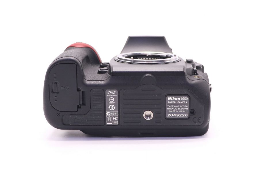 Nikon D700 body (пробег 4950 кадров)