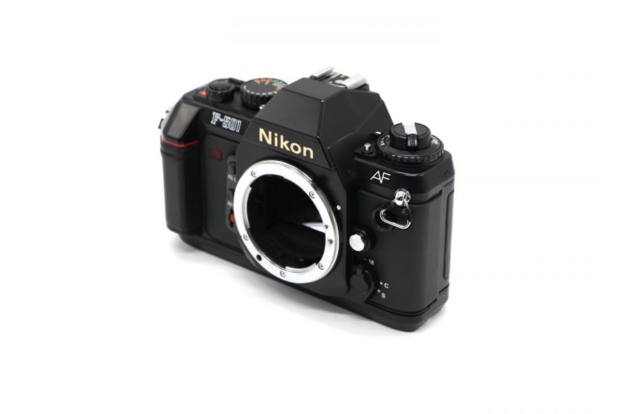 Nikon F-501 body однообъективный фотоаппарат
