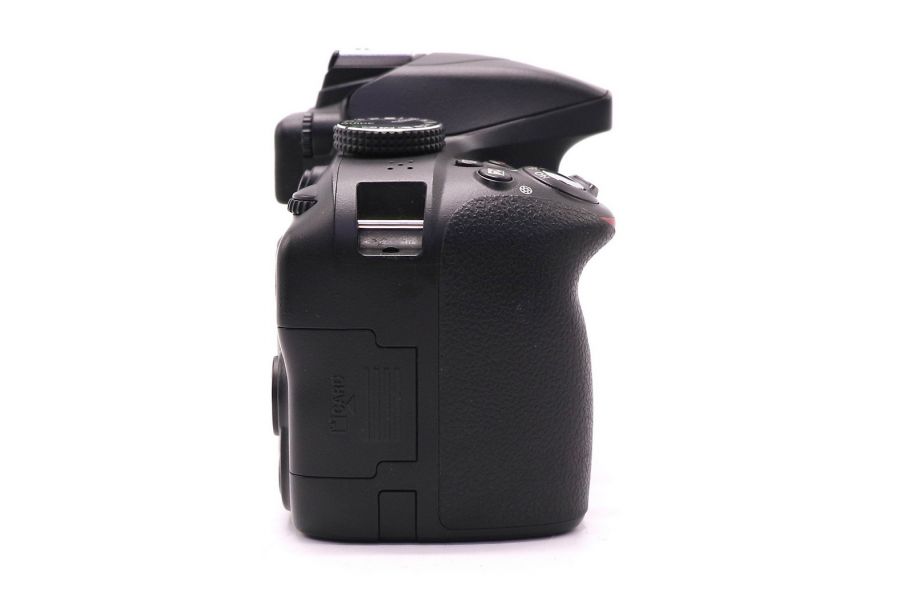 Nikon D3300 body (пробег 645 кадров)