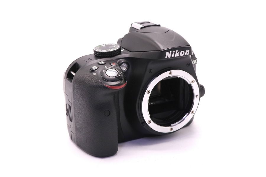 Nikon D3300 body (пробег 645 кадров)