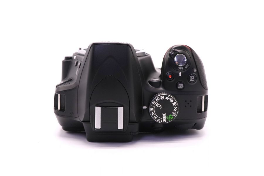 Nikon D3300 body (пробег 645 кадров)