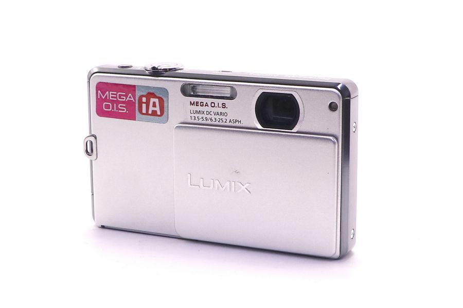 Panasonic Lumix DMC-FP2 в упаковке