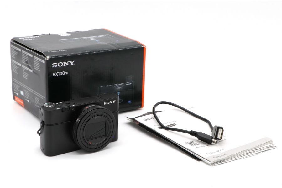 Sony Cyber-shot DSC-RX100M6 в упаковке