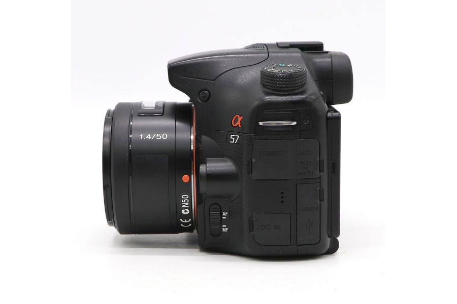 Sony A57 kit 50mm f/1.4 SAL50F14