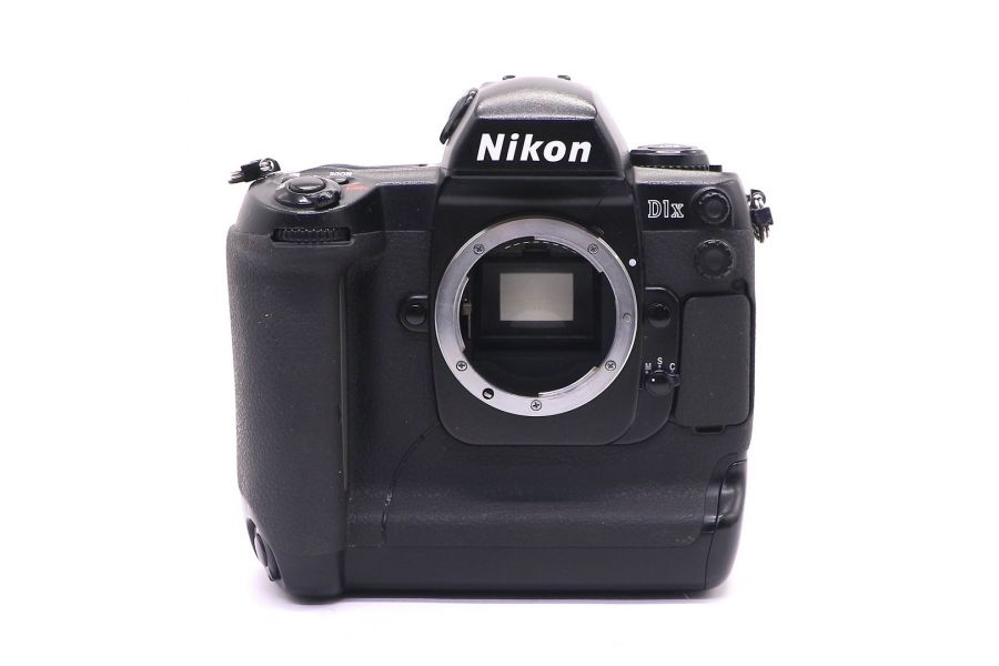 Nikon D1X body б. (Japan, 2001)