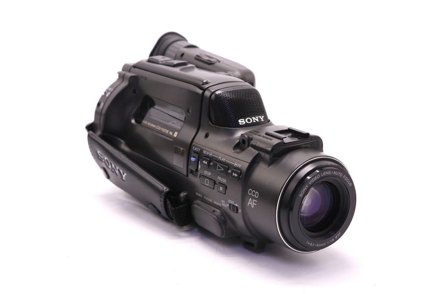 Видеокамера компактная Sony CCD-FX270 (Japan, 2000)