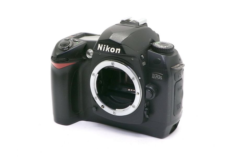 Nikon D70s body (пробег 24205 кадров)