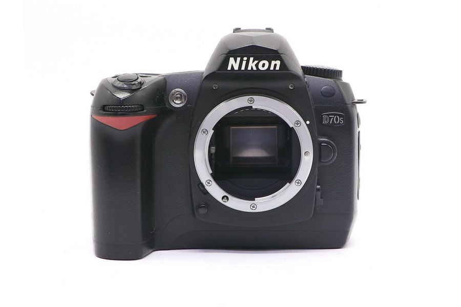 Nikon D70s body (пробег 24205 кадров)