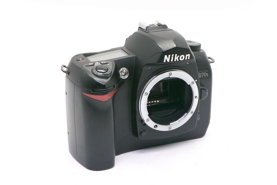 Nikon D70s body (пробег 24205 кадров)