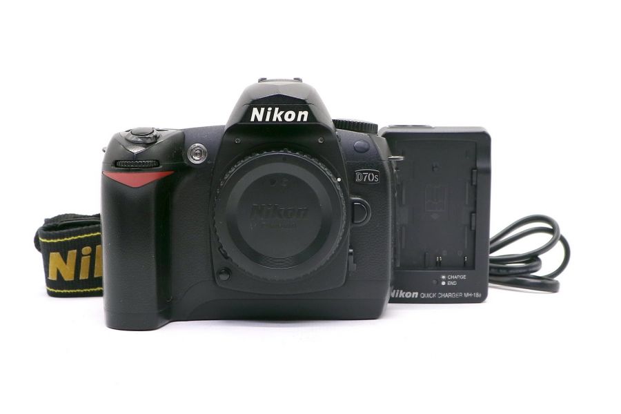 Nikon D70s body (пробег 24205 кадров)