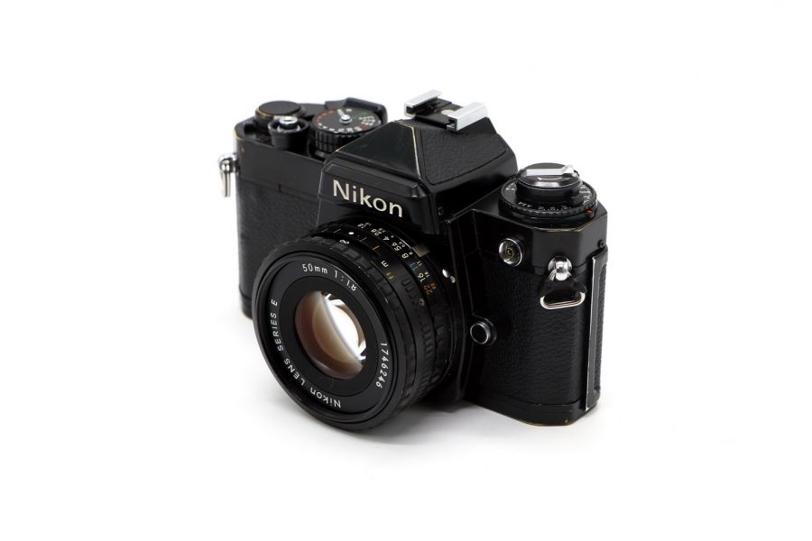 Nikon FE + 50mm f/1.8 (Japan, 1980)