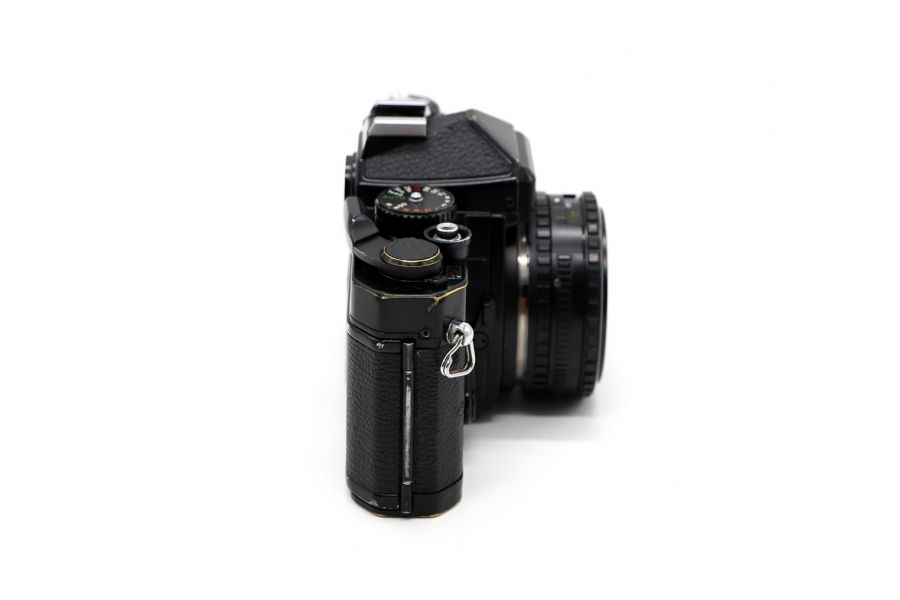 Nikon FE + 50mm f/1.8 (Japan, 1980)