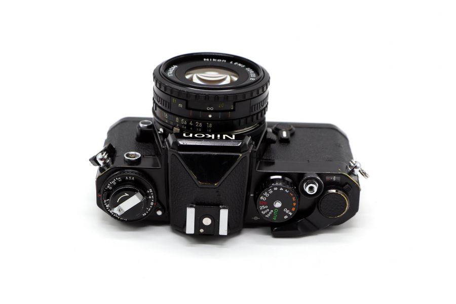 Nikon FE + 50mm f/1.8 (Japan, 1980)