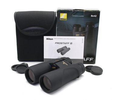 Бинокль Nikon Prostaff 5 8x42 в упаковке