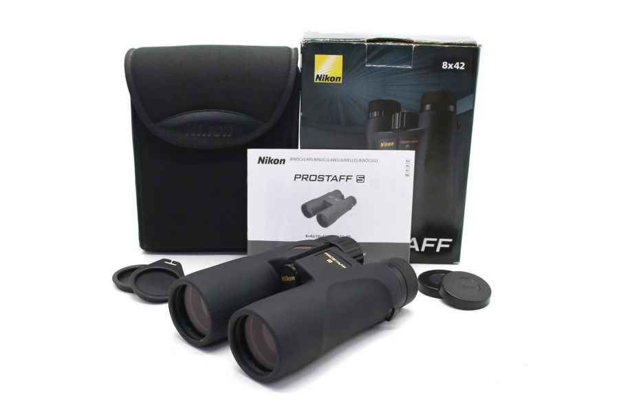 Бинокль Nikon Prostaff 5 8x42 в упаковке