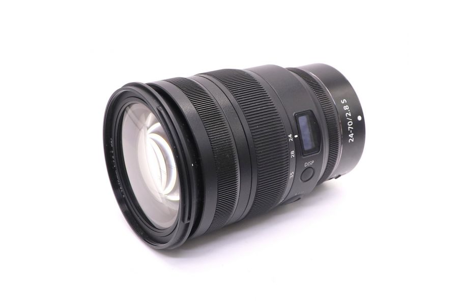 Nikon 24-70mm f/2.8 S Nikkor Z в упаковке